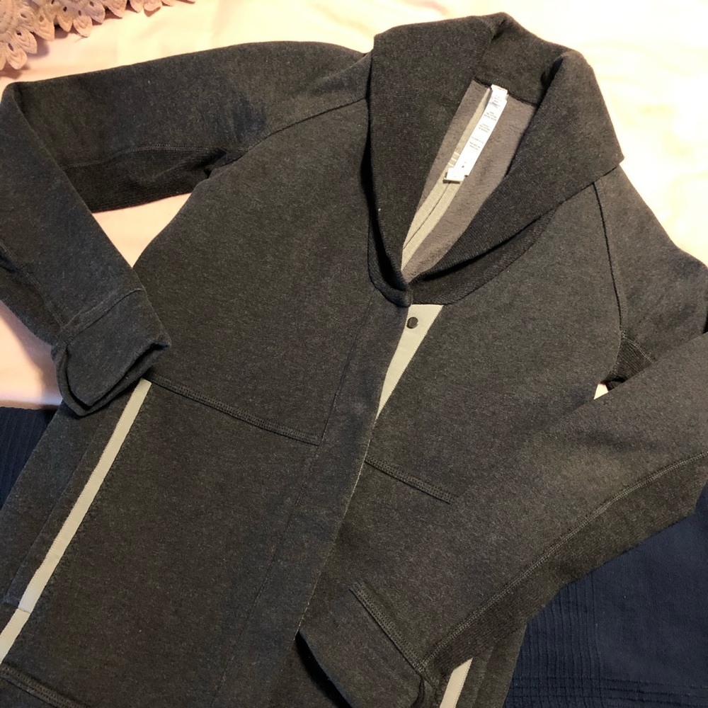 Lululemon Cardigan Sweater Size 2